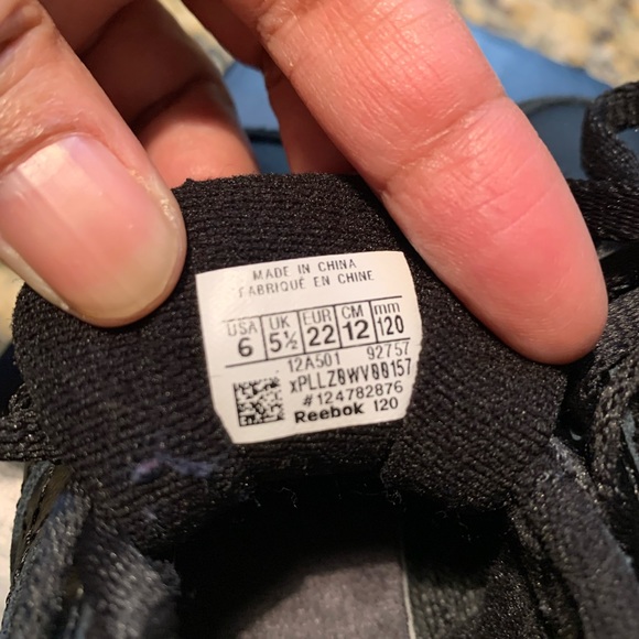 Infants Reeboks. - Picture 3 of 4